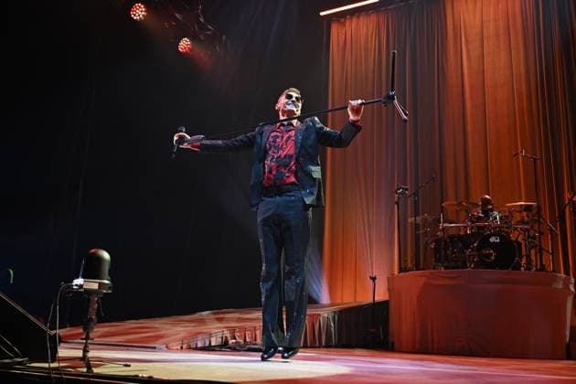 Marti Pellow performing at O2 Arena in London LONDON, ENGLAND - NOVEMBER 02: Marti Pellow performing at O2 Arena, Greenwich as part of ˜Love Is All Around™ 30th Anniversary Tour on November 02, 2025 in London, England. CAP MAR MAR Great Britain Copyright: xMartinxHarris CapitalxPicturesx