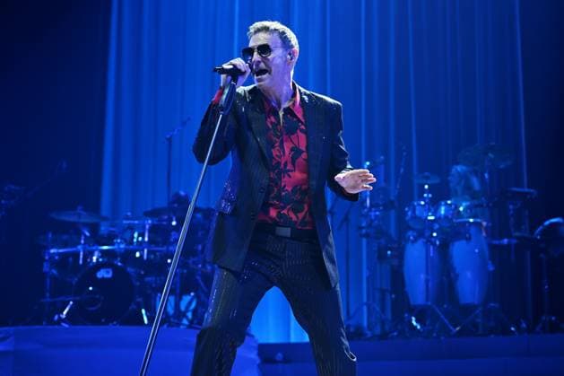 Marti Pellow performing at O2 Arena in London LONDON, ENGLAND - NOVEMBER 02: Marti Pellow performing at O2 Arena, Greenwich as part of ˜Love Is All Around™ 30th Anniversary Tour on November 02, 2025 in London, England. CAP MAR MAR Great Britain Copyright: xMartinxHarris CapitalxPicturesx