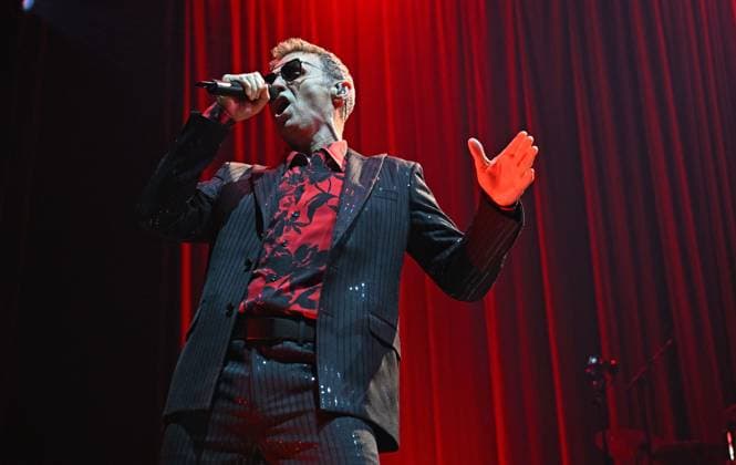 Marti Pellow performing at O2 Arena in London LONDON, ENGLAND - NOVEMBER 02: Marti Pellow performing at O2 Arena, Greenwich as part of ˜Love Is All Around™ 30th Anniversary Tour on November 02, 2025 in London, England. CAP MAR MAR Great Britain Copyright: xMartinxHarris CapitalxPicturesx
