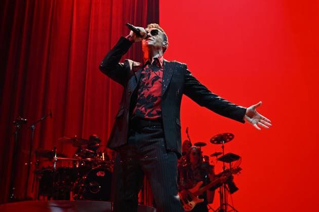 Marti Pellow performing at O2 Arena in London LONDON, ENGLAND - NOVEMBER 02: Marti Pellow performing at O2 Arena, Greenwich as part of ˜Love Is All Around™ 30th Anniversary Tour on November 02, 2025 in London, England. CAP MAR MAR Great Britain Copyright: xMartinxHarris CapitalxPicturesx