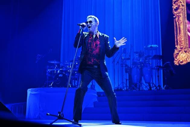 Marti Pellow performing at O2 Arena in London LONDON, ENGLAND - NOVEMBER 02: Marti Pellow performing at O2 Arena, Greenwich as part of ˜Love Is All Around™ 30th Anniversary Tour on November 02, 2025 in London, England. CAP MAR MAR Great Britain Copyright: xMartinxHarris CapitalxPicturesx