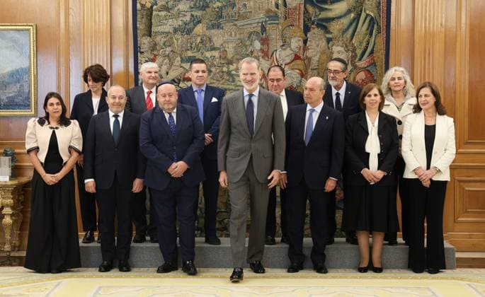 The King receives a representation of the Federation of Jewish Communities of Spain King Felipe VI receives in audience a representation of the Federation of Jewish Communities of Spain, in the Palace of La Zarzuela, on November 3, 2025, in Madrid Spain The Federation of Jewish Communities of Spain FCJE brings together the vast majority of communities and organizations of this confession and during the audience have informed the King of the current situation of Jewish communities in Spain 03 NOVEMBER 2025 Marta Ferná Espana  Copyright: xMartaxFernandezx 7073144