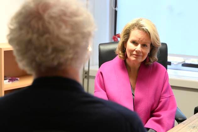 Queen Mathilde Visits Centre De Prevention Du Suicide BRUSSELS, BELGIUM - NOVEMBER 3 :Queen Mathilde visits the Centre de Prévention du Suicide in Brussels, an organisation dedicated to multifaceted suicide prevention through accessible and low-threshold telecare. The organisation offers support to people with suicidal thoughts or behaviour, and to their loved ones. .on November 03, 2025 in Brussels, Belgium, 03 11 2025 Brussels Belgium  Copyright: xBertxVanxDenxBrouckex