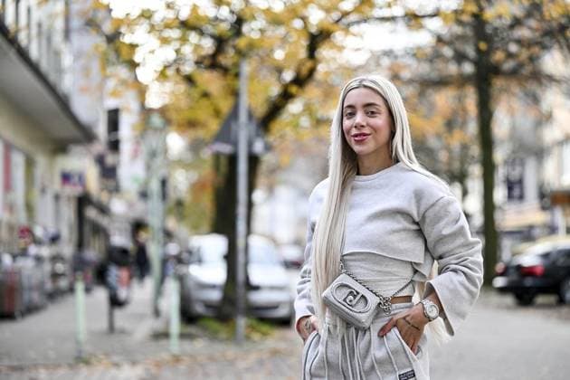 Rüttenscheider reality celebrity FOR EDITORIAL PURPOSES ONLY EDITORIAL USE ONLY p Reality star Walentina Doronina stands on Rüttenscheider Straße in Essen on Monday, November 3, 2025 She will soon be seen on the show Forsthaus Rampensau Germany NRW Essen Copyright VladimirxWegener Copyright: VladimirxWegener doc833sfax1l03cj7clmsq ,EDITORIAL USE ONLY Copyright: VladimirxWegener