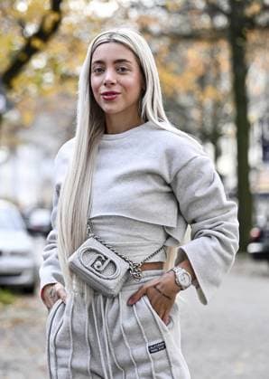 Rüttenscheider reality celebrity FOR EDITORIAL PURPOSES ONLY EDITORIAL USE ONLY p Reality star Walentina Doronina stands on Rüttenscheider Straße in Essen on Monday, November 3, 2025 She will soon be seen on the show Forsthaus Rampensau Germany NRW Essen Copyright VladimirxWegener Copyright: VladimirxWegener doc833sfb2kp5sgl2c357k ,EDITORIAL USE ONLY Copyright: VladimirxWegener