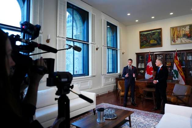 November 3, 2025, Ottawa, On, CAN: Prime Minister Mark Carney meets with Premier of Prince Edward Island Rob Lantz in Ottawa on Monday, Nov. 3, 2025. Ottawa CAN  - ZUMAc35_ 20251103_zaf_c35_045 Copyright: xSeanxKilpatrickx
