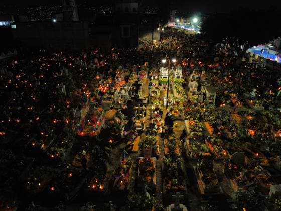 People Visit San Andres Mixquic cemetery on Dia de Muertos Celebration Aerial view of the San Andres Mixquic cemetery, located in Tlahuac, where people accompany their deceased loved ones in the traditional lighting ceremony on the Dia de Muertos celebration. on October 3, 2025 in Mexico City, Mexico. (Photo by Carlos Santiago Eyepix Group) Copyright: xCarlosxSantiagox xEyepixxGroupx CS_03112025_172456