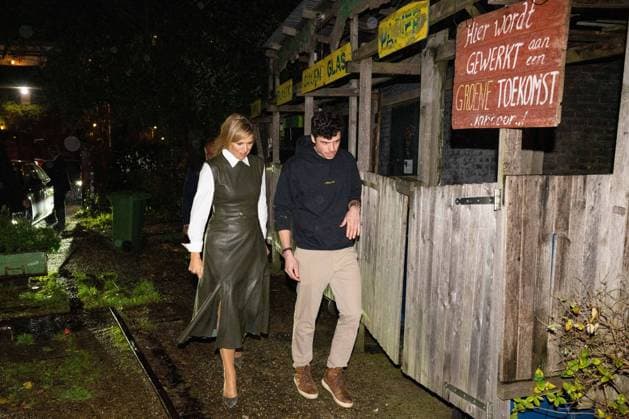 Amsterdam, The Netherlands, 2025-11-03 19:47:51 AMSTERDAM, 03-11-2025, The Offline Club. Queen Maxima during a visit to The Offline Club in Amsterdam. The Offline Club is a social enterprise focused on fostering genuine, personal connections in a time when screens and digital distractions are playing an increasingly important role. PHOTO: NLBeeld Patrick van Emst Credit: NL Beeld Patrick van Emst  Copyright: xx x