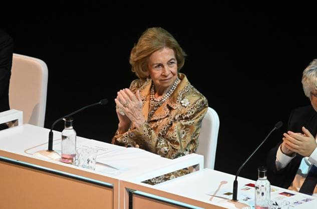 40th edition of the BMW Painting Prize Queen Dona Sofía presides over the presentation of the BMW Painting Prize and subsequent benefit concert to support the work of childrens food banks at the Teatro Real, on November 3, 2025, in Madrid Spain TEATRO REAL GENTE José Madrid Madrid Madrid Spain AWARD  Copyright: xJosÃ xOlivax 7074665