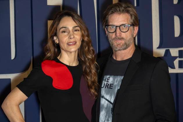 Netflix s Death by Lightning Limited Series Premiere, New York, USA - 03 Nov 2025 (L-R) Annie Parisse and Paul Sparks attend Netflix s Death By Lightning New York Premiere at The Plaza Hotel New York United States Copyright: xRonxAdarx xSOPAxImagesx _radar_deathbylightning_20251103_01323