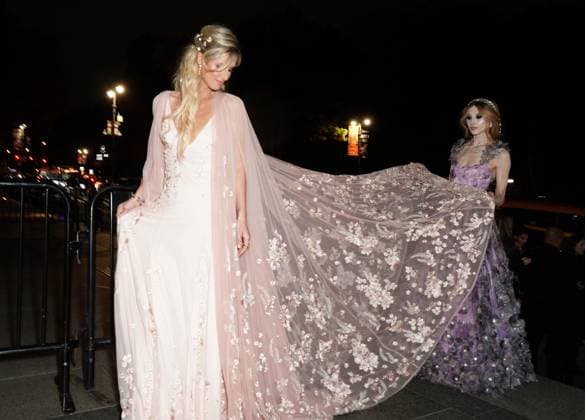 November 3, 2025, New York, New York, USA: NICKY HILTON attends the 2025 CFDA Fashion Awards.The American Museum of Natural History, NYC.November 3, 2025. ...The 2025 CFDA Fashion Awards.The American Museum of Natural History, NYC.November 3, 2025. New York USA - ZUMAms4_ 20251103_faf_ms4_018 Copyright: xSoniaxMoskowitzxGordonx