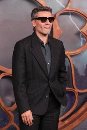 November 4, 2025, Mexico City, Ciudad de Mexico, Mexico: Actor Oscar Isaac attends the red carpet for the film Frankenstein at Colegio de San Ildefonso. on November 3, 2025 in Mexico City, Mexico. Mexico City Mexico - ZUMAe321 20251104_zea_e321_027 Copyright: xAlbertoxGuillenx