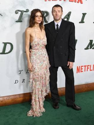 Premiere Of Netflix s Train Dreams Christine Centenera and boyfriend Joel Edgerton arrive at the Premiere Of Netflix s Train Dreams held at The Egyptian Theatre Hollywood in Hollywood, Los Angeles, California, United States. The Egyptian Theatre Hollywood, Hollywood, Los Angeles, California, USA California United States  Copyright: xImagexPressxAgencyx originalFilename: collin-premiere251104_npFp3.jpg