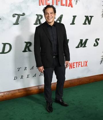 Premiere Of Netflix s Train Dreams Canadian actor Nathaniel Arcand arrives at the Premiere Of Netflix s Train Dreams held at The Egyptian Theatre Hollywood in Hollywood, Los Angeles, California, United States. The Egyptian Theatre Hollywood, Hollywood, Los Angeles, California, USA California United States  Copyright: xImagexPressxAgencyx originalFilename: collin-premiere251104_npqgj.jpg