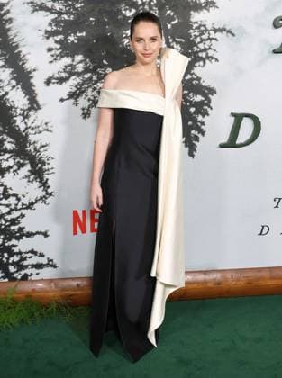 Premiere Of Netflix s Train Dreams English actress Felicity Jones arrives at the Premiere Of Netflix s Train Dreams held at The Egyptian Theatre Hollywood in Hollywood, Los Angeles, California, United States. The Egyptian Theatre Hollywood, Hollywood, Los Angeles, California, USA California United States  Copyright: xImagexPressxAgencyx originalFilename: collin-premiere251104_npWp5.jpg