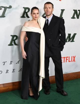 Premiere Of Netflix s Train Dreams Felicity Jones and Joel Edgerton arrive at the Premiere Of Netflix s Train Dreams held at The Egyptian Theatre Hollywood in Hollywood, Los Angeles, California, United States. The Egyptian Theatre Hollywood, Hollywood, Los Angeles, California, USA California United States  Copyright: xImagexPressxAgencyx originalFilename: collin-premiere251104_npxWH.jpg