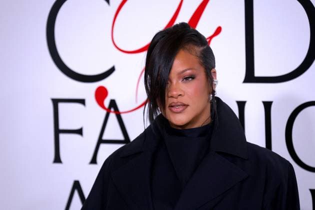 Rihanna at the 2025 CFDA Awards - NYC Rihanna attends the 2025 CFDA Awards in New York on November 3, 2025. Photo by Charles Guerin ABACAPRESS.COM New York City NY United States  Copyright: xGuerinxCharles ABACAx