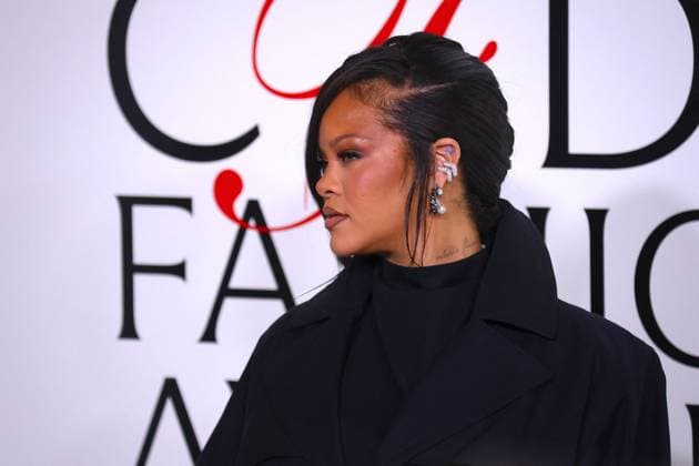 Rihanna at the 2025 CFDA Awards - NYC Rihanna attends the 2025 CFDA Awards in New York on November 3, 2025. Photo by Charles Guerin ABACAPRESS.COM New York City NY United States  Copyright: xGuerinxCharles ABACAx