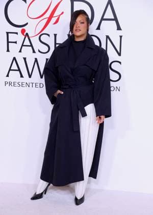 Rihanna at the 2025 CFDA Awards - NYC Rihanna attends the 2025 CFDA Awards in New York on November 3, 2025. Photo by Charles Guerin ABACAPRESS.COM New York City NY United States  Copyright: xGuerinxCharles ABACAx