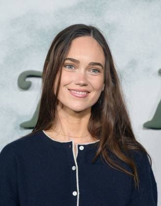 Train Dreams Premiere - Los Angeles, USA LOS ANGELES, USA. November 03, 2025: Maeve Whalen at the premiere for Train Dreams at Egyptian Theatre Los Angeles CA USA  Copyright: xPaulxSmith Featureflashx