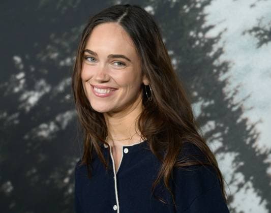 Train Dreams Premiere - Los Angeles, USA LOS ANGELES, USA. November 03, 2025: Maeve Whalen at the premiere for Train Dreams at Egyptian Theatre Los Angeles CA USA  Copyright: xPaulxSmith Featureflashx