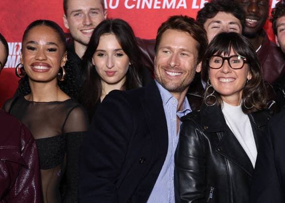 Alexia Laroche Joubert, Glen Powell et les élèves de la Star Academy 2025 G D Ambre, Léane lors de la première de Running Man au cinéma UGC Ciné Cité Bercy à Paris le 3 novembre 2025 Denis Guignebourg Bestimage Premiere of Running Man at the UGC Ciné Cité Bercy cinema in Paris on 3 November 2025 Paris France  Copyright: xDenisxGuignebourgx xBestimagexDenisxGuignebourgx xBestimagex