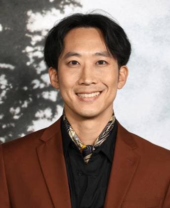 Premiere Of Netflix s Train Dreams HOLLYWOOD, LOS ANGELES, CALIFORNIA, USA - NOVEMBER 03: American martial artist, actor, and stuntman Alfred Hsing arrives at the Premiere Of Netflix s Train Dreams held at The Egyptian Theatre Hollywood on November 3, 2025 in Hollywood, Los Angeles, California, United States., Credit:Juan Pablo Rico Avalon United States, California, Hollywood, The Egyptian Theatre Hollywood Copyright: xJuanxPabloxRicox xAvalonx 1050184794