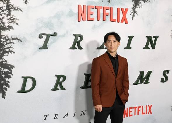 Premiere Of Netflix s Train Dreams HOLLYWOOD, LOS ANGELES, CALIFORNIA, USA - NOVEMBER 03: American martial artist, actor, and stuntman Alfred Hsing arrives at the Premiere Of Netflix s Train Dreams held at The Egyptian Theatre Hollywood on November 3, 2025 in Hollywood, Los Angeles, California, United States., Credit:Juan Pablo Rico Avalon United States, California, Hollywood, The Egyptian Theatre Hollywood Copyright: xJuanxPabloxRicox xAvalonx 1050184812