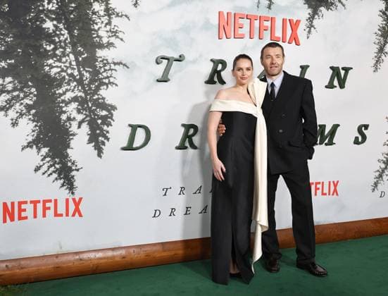 Premiere Of Netflix s Train Dreams HOLLYWOOD, LOS ANGELES, CALIFORNIA, USA - NOVEMBER 03: Felicity Jones and Joel Edgerton arrive at the Premiere Of Netflix s Train Dreams held at The Egyptian Theatre Hollywood on November 3, 2025 in Hollywood, Los Angeles, California, United States., Credit:Juan Pablo Rico Avalon United States, California, Hollywood, The Egyptian Theatre Hollywood Copyright: xJuanxPabloxRicox xAvalonx 1050185563