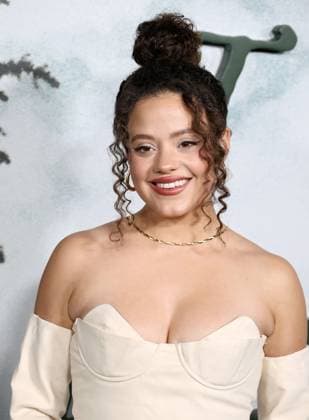 Premiere Of Netflix s Train Dreams HOLLYWOOD, LOS ANGELES, CALIFORNIA, USA - NOVEMBER 03: Canadian actress and singer Sarah Jeffery arrives at the Premiere Of Netflix s Train Dreams held at The Egyptian Theatre Hollywood on November 3, 2025 in Hollywood, Los Angeles, California, United States., Credit:Juan Pablo Rico Avalon United States, California, Hollywood, The Egyptian Theatre Hollywood Copyright: xJuanxPabloxRicox xAvalonx 1050186193