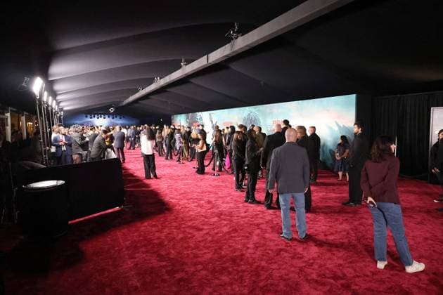 November 3, 2025, Los Angeles, California, USA: General Atmosphere at the World Premiere of 20th Century Studios Predator: Badlands at the TCL Chinese Theatre IMAX Los Angeles USA - ZUMAg107 20251103_zep_g107_054 Copyright: xNinaxPrommerx