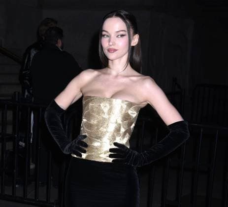 Outside arrivals during the 2025 CFDA Awards at The American Museum of Natural History Featuring: Dove Cameron Where: New York, United States When: 03 Nov 2025 Credit: Darla Khazei INSTARimages EDITORIAL USE ONLY. NOT FOR USE BY NEWSPAPERS BASED IN THE UK. Copyright: xx instar55240324