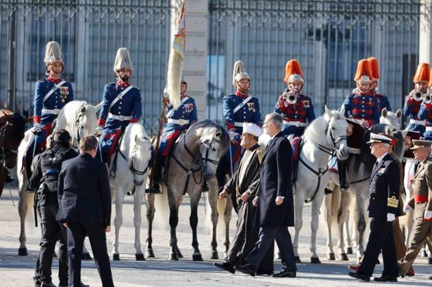 The King and Queen of Spain receive the Sultan of Oman, His Majesty Sultan Haitham Bin Tarik, at the Royal Palace King Felipe VI and the Sultan of Oman, His Majesty Sultan Haitham Bin Tarik, during the reception ceremony held at the Royal Palace before his State trip, on November 4, 2025, in Madrid Spain FAMOUS KINGS POLITICAL ROYALTY RECEPTION PALACE Antonio Gutié Madrid Madrid Madrid Spain  Copyright: xAntonioxGutiÃ rrezx 7075185