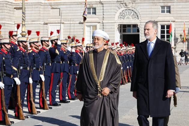 Spanish King Felipe VI and Queen Letizia with Sultan of Oman Haitham bin Tariq al-Busaid during a wellcome ceremony to Oman Sultan in Madrid on Tuesday, 4 November 2025. Cordon Press 