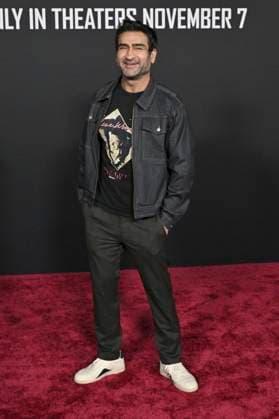 Kumail Nanjiani at the premiere of the movie Predator Badlands at the TCL Chinese Theater Los Angeles, 03 11 2025 Foto:xD.xStarbuckx xFuturexImagex predator_5178