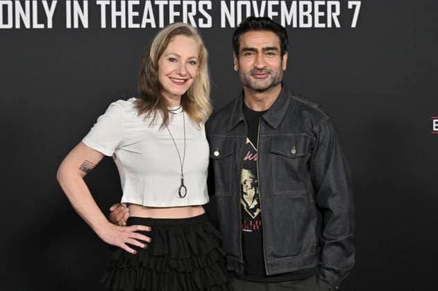 Emily V Gordon with husband Kumail Nanjiani at the premiere of the movie Predator Badlands at the TCL Chinese Theater Los Angeles, 03 11 2025 Foto:xD.xStarbuckx xFuturexImagex predator_5181