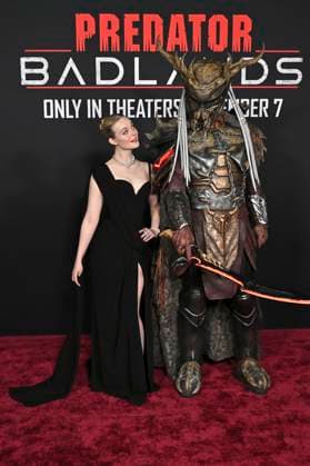 Elle Fanning at the premiere of the movie Predator Badlands at the TCL Chinese Theater Los Angeles, 03 11 2025 Foto:xD.xStarbuckx xFuturexImagex predator_5233