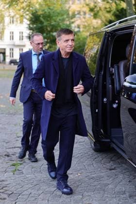 Presentation of the State Prize of the State of North Rhine-Westphalia to Andreas Gursky State Prize winner photographer Andreas Gursky on arrival Düsseldorf K21 Ständehaus NRW Germany