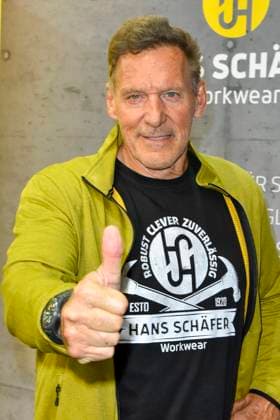 abb Moeller Ralf Rudolf Moeller Möller the German actor ambassador of the Initiative Handwerk and former bodybuilder and Mr Universe is advertising as a guest star at the Hans Schaefer Workwear workwear stand at the A plus A exhibition at the Duesseldorf trade fair on 04 11 2025 in Duesseldorf NRW Germany