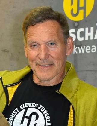 abb Moeller Ralf Rudolf Moeller Möller the German actor ambassador of the Initiative Handwerk and former bodybuilder and Mr Universe is advertising as a guest star at the Hans Schaefer Workwear workwear stand at the A plus A exhibition at the Duesseldorf trade fair on 04 11 2025 in Duesseldorf NRW Germany