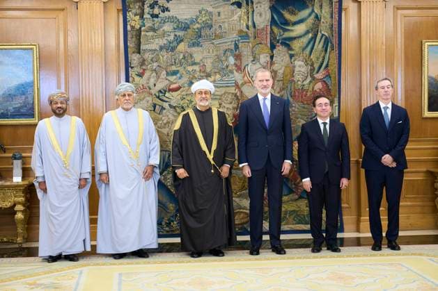 04-11-2025 Oman King Felipe during a meeting with the Sultan of Oman, Haitham Bin Tariq, at Zarzuela palace in Madrid. No Spain Â  Copyright: xPPEx