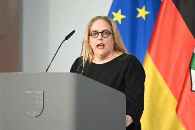 Laudator Susanne PFEFFER, art historian Presentation of the State Prize of the State of North Rhine-Westphalia in Duesseldorf on 04 11 2025