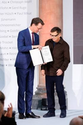 04 11 2025 Düsseldorf NRW Minister-President Hendrik Wüst awards the State Prize to photographer Andreas Gursky The laudatory speech will be given by Susann