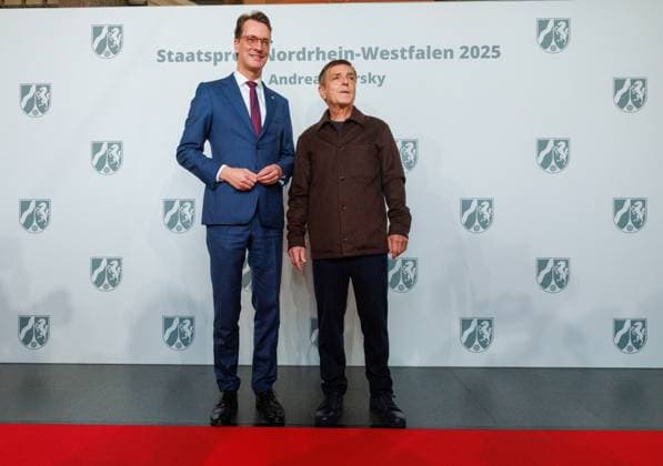 04 11 2025 Düsseldorf NRW Minister-President Hendrik Wüst awards the State Prize to photographer Andreas Gursky The laudatory speech will be given by Susann