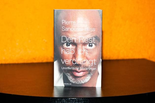 Book presentation by Pierre Sanoussi Bliss in Berlin Berlin, 04 11 2025 Book by Pierre Sanoussi Bliss book Den Rest hab ich verdrängt in Berlin Berlin Copyright: xMatthiasxGränzdörferx