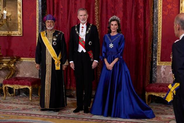 November 4, 2025, Madrid, Madrid, Spain: KING FELIPE VI of Spain and QUEEN LETIZIA of Spain welcomed His Majesty HAITHAM BIN TARIQ, Sultan of Oman, to a gala dinner Madrid Spain - ZUMAc260 20251104_zep_c260_088 Copyright: xMikexChicorrox