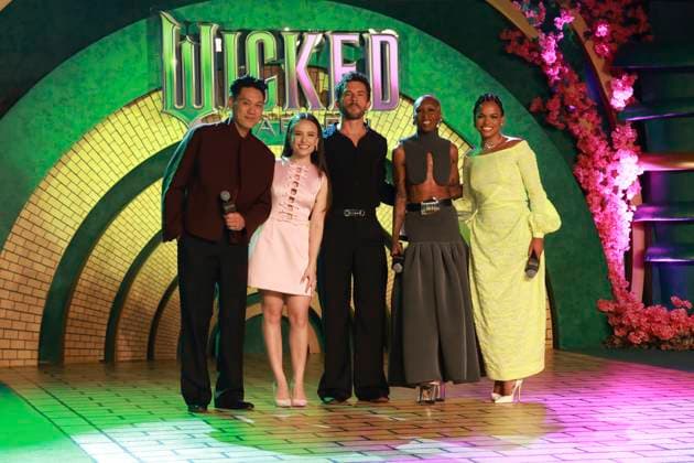 premiere of Wicked: Part II in Sao Paulo Sao Paulo (SP), 04 11 2025 - Cinema Wicked II SP British actress Cynthia Erivo (Elphaba), Jon M. Chu (director), actor Jonathan Bailey (Fiyero), actress Larissa Manoela and Jennifer Nascimento, during the premiere of Wicked: Part II, held at Suhai Music Hall in Sao Paulo on Tuesday, November 4, 2025. (Foto: Leco Viana Thenews2 imago images) premiere of Wicked: Part II in Sao Paulo  Copyright: xLecoxVianax