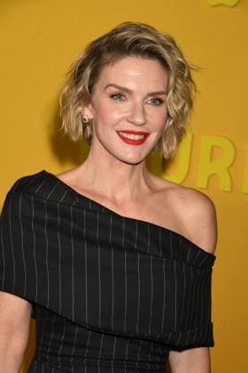 LOS ANGELES, CALIFORNIA - NOVEMBER 04: Rhea Seehorn at the Apple TV world premiere of Pluribus at DGA Theater Complex on November 04, 2025 in Los Angeles, California Copyright: xJeffreyxMayerx xMediaPunchx