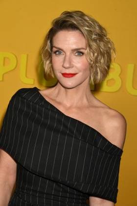 LOS ANGELES, CALIFORNIA - NOVEMBER 04: Rhea Seehorn at the Apple TV world premiere of Pluribus at DGA Theater Complex on November 04, 2025 in Los Angeles, California Copyright: xJeffreyxMayerx xMediaPunchx
