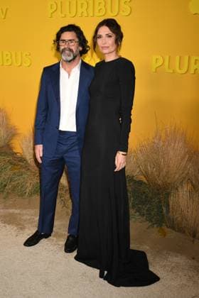 LOS ANGELES, CALIFORNIA - NOVEMBER 04: Moran Atias at the Apple TV world premiere of Pluribus at DGA Theater Complex on November 04, 2025 in Los Angeles, California Copyright: xJeffreyxMayerx xMediaPunchx